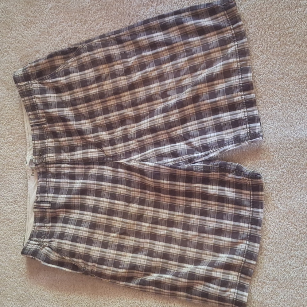 Men's Plaid Foot Locker Shorts Size 38